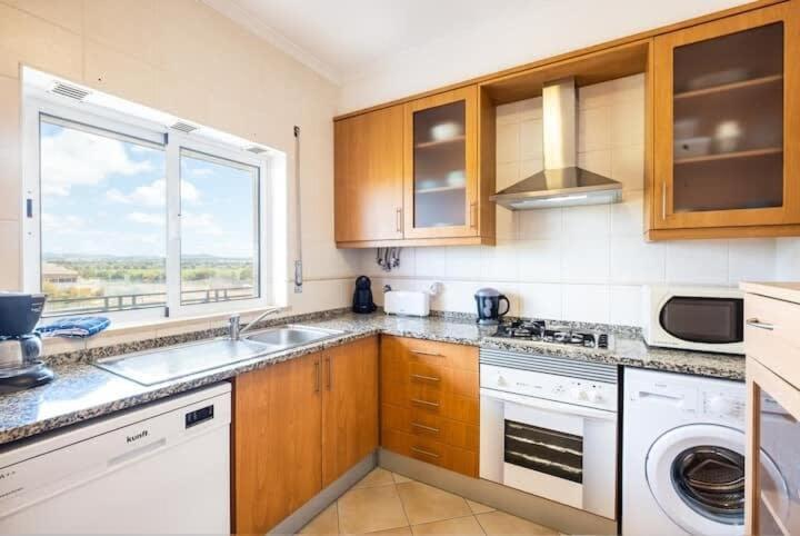 Apartment Alfarmar - Pool, Beach Only A Few Minutes Away Albufeira Esterno foto