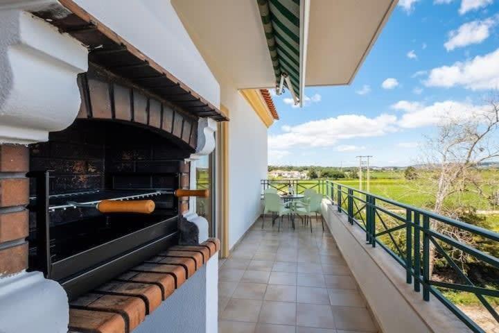 Apartment Alfarmar - Pool, Beach Only A Few Minutes Away Albufeira Esterno foto